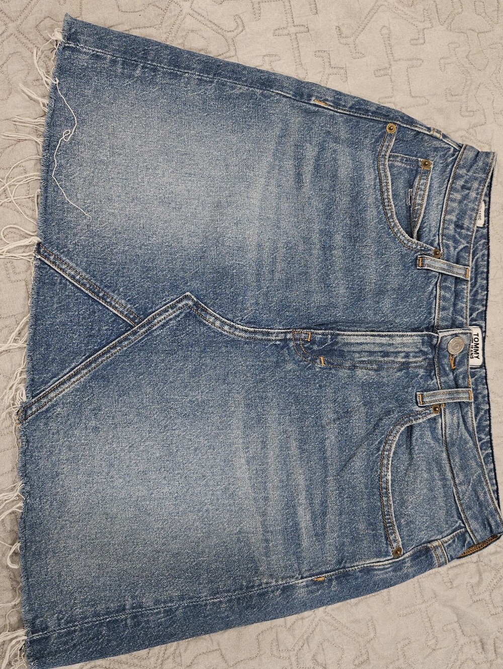 Tommy Jeans Raw Hem V-Seam Denim Mini Skirt Size 28